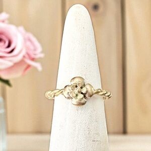 Chanel Gold B13 Camellia Flower Twist Band Ring with Box Size 6